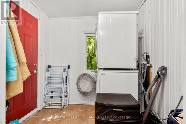 28940165/240-garneau-street/vanier/ottawa/ontario/K1L7T8_16
