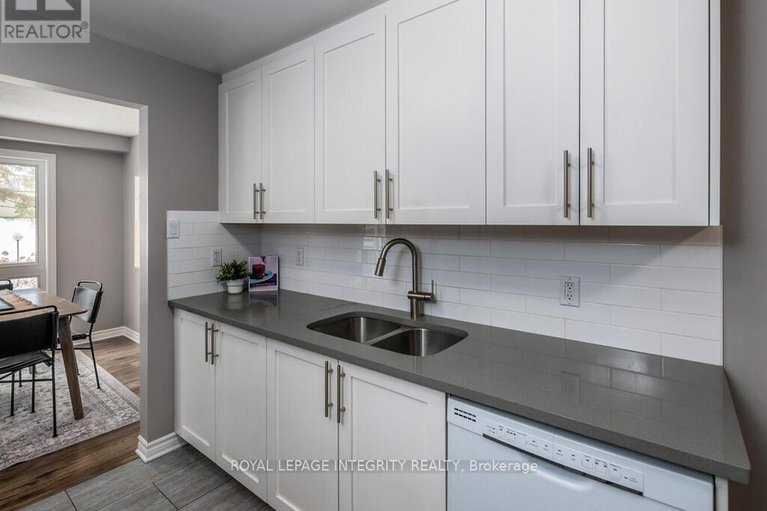 29282826/14-146-valley-stream-drive/leslie-park/ottawa/ontario/K2H9C6_25