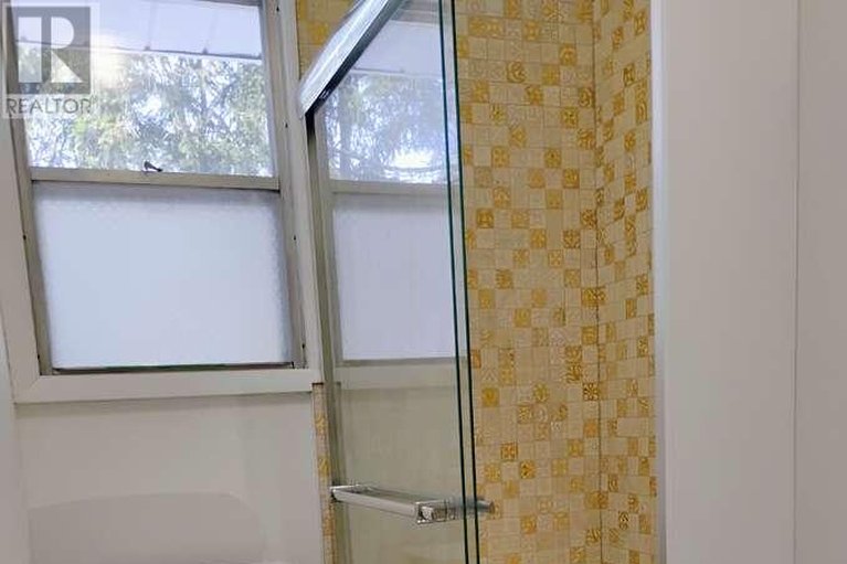 29482302/60-mariposa-avenue/rockcliffe/ottawa/ontario/K1M0V1_33