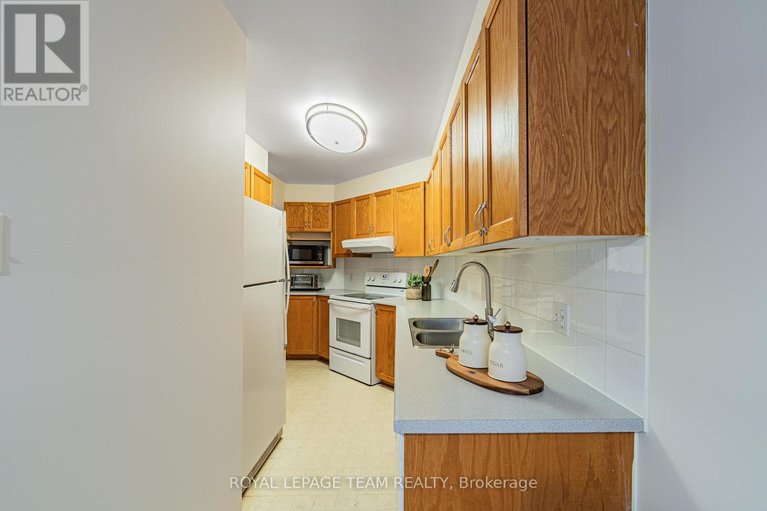 29615584/1615-locksley-lane/beaconwood/ottawa/ontario/K1J1B6_23