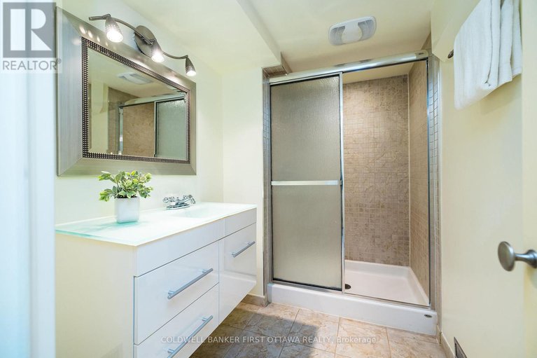 29424384/309-kintyre-private/carleton-square/ottawa/ontario/K2C3M6_32