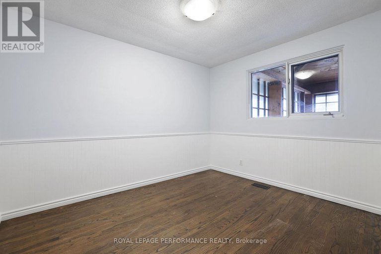 28179487/2247-miramichi-street/kenson-park/ottawa/ontario/K2C0Z1_16