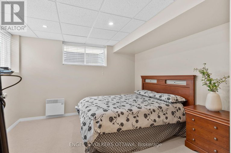 28459479/705-larcastle-circle/avalon-east/ottawa/ontario/K4A4Z2_46