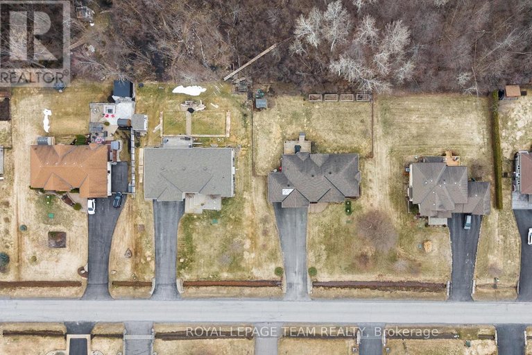 29597275/6673-pebble-trail-way/greely/ottawa/ontario/K4P0B6_47