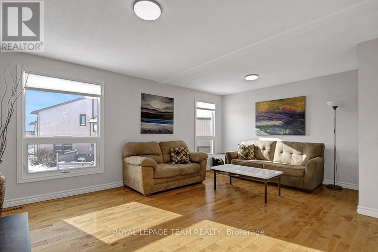 29537105/35-2027-stonehenge-crescent/pineview/ottawa/ontario/K1B4N7_14