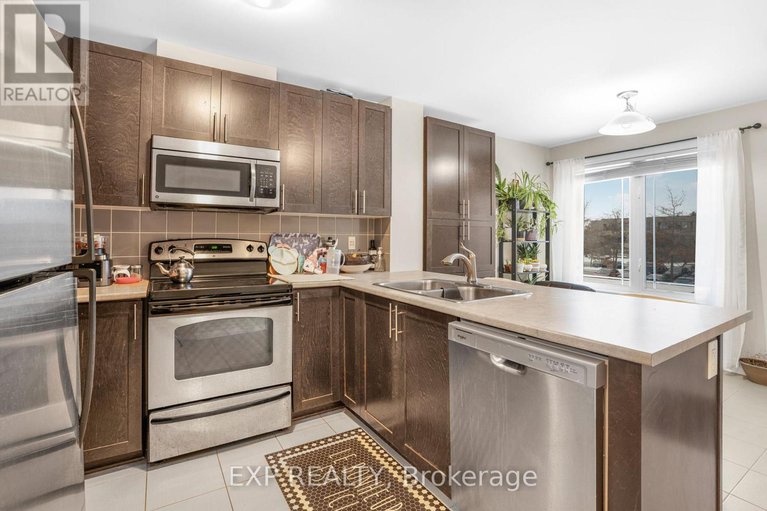 28164040/18-176-den-haag-drive/carson-meadows/ottawa/ontario/K1K2V7_9
