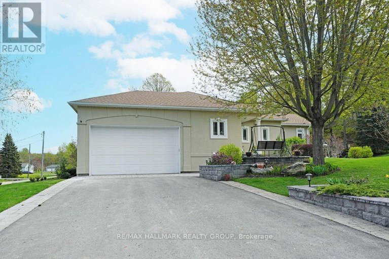 28498840/2680-pierrette-drive/cumberland-estates/ottawa/ontario/K4C1B6_3