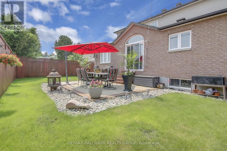 28623040/1498-kingsdale-avenue/blossom-parkkemp-parkfindlay-creek/ottawa/ontario/K1T1H2_41
