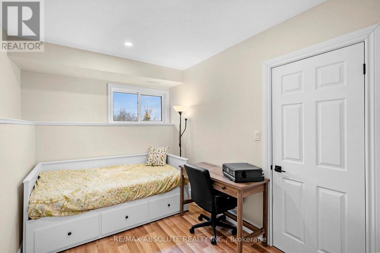 29612926/1877-russett-drive/mcnabbraeside-twps/mcnabbraeside/ontario/K7S3G8_15