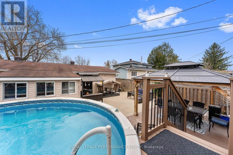 29688001/420-hatfield-crescent/bilberry-creekqueenswood-heights/ottawa/ontario/K1E1M8_38