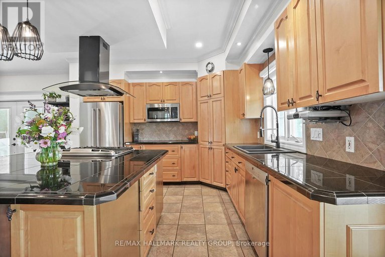 28818165/115-pigeon-street/town-of-rockland/clarence-rockland/ontario/K4K1J8_14
