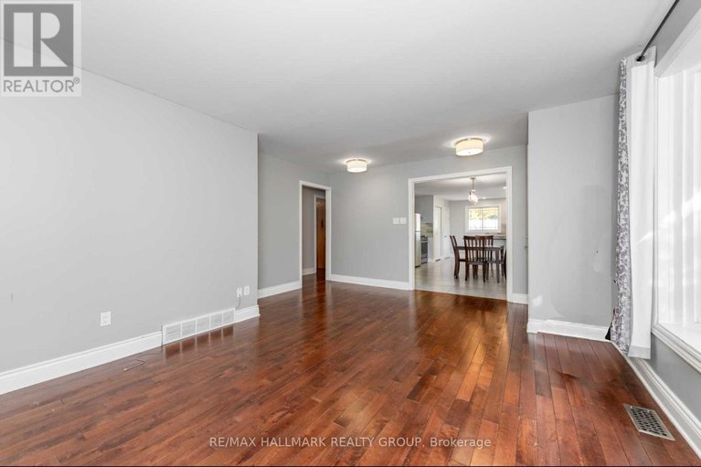 29013093/404-bouchard-street/russell-twp/russell/ontario/K4R1E5_7