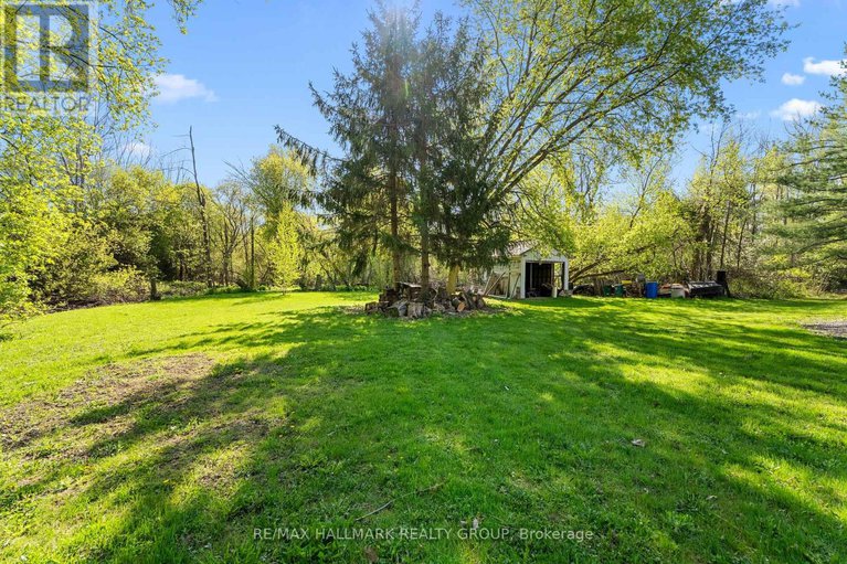 28310320/1255-8th-line-road/osgoode-twp-north-of-reg-rd-6/ottawa/ontario/K0A1V0_45
