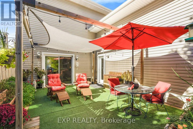 28642527/93-high-street/vankleek-hill/champlain/ontario/K6A1B4_24