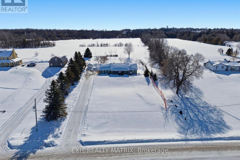 29367617/890-happy-hollow-road/vankleek-hill/champlain/ontario/K0B1R0_32