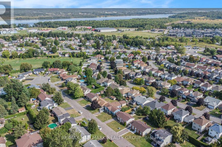 28846861/945-belvedere-avenue/town-of-rockland/clarence-rockland/ontario/K4K1H3_26