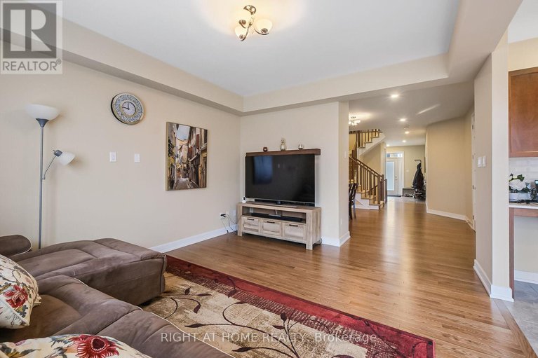 28548075/935-embankment-street/stittsville-south/ottawa/ontario/K2S2P7_12