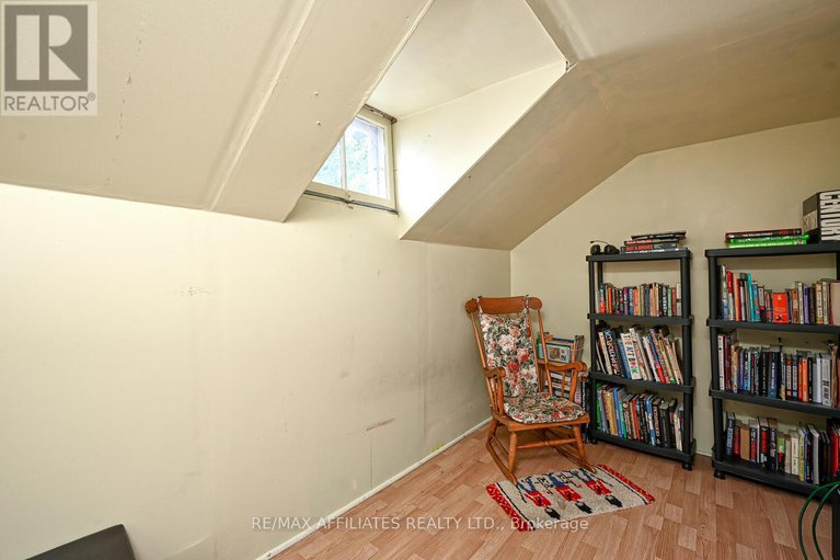 28756533/60-chambers-street/smiths-falls/smiths-falls/ontario/K7A2Y6_33
