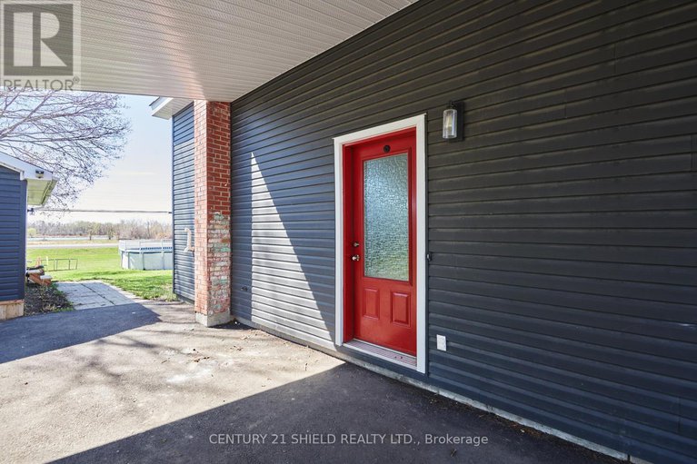 28929048/38-st-lawrence-street/ingleside/south-stormont/ontario/K0C1M0_31