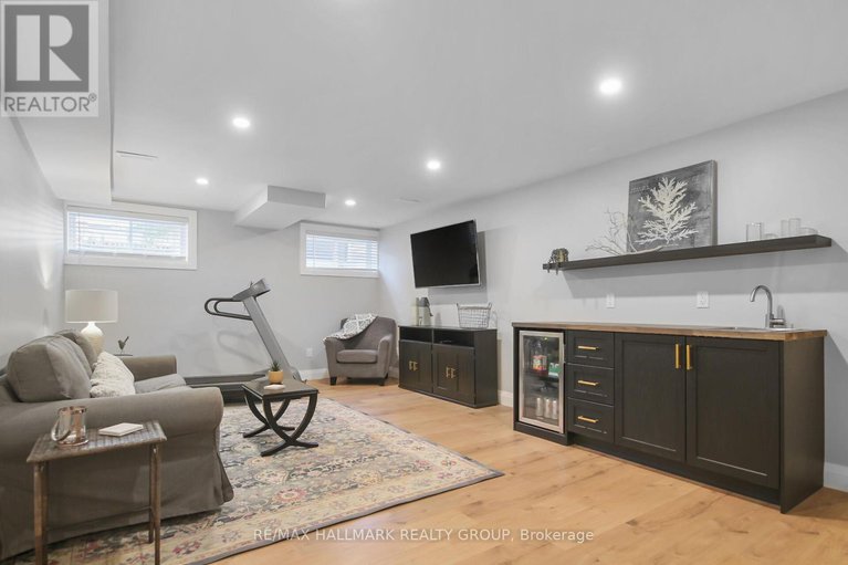 28564030/88-palfrey-way/emerald-meadowstrailwest/ottawa/ontario/K2S1E7_27