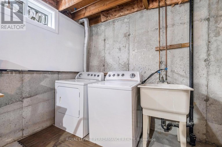28652636/20-lovell-lane/westcliffe-estates/ottawa/ontario/K2H9B6_21