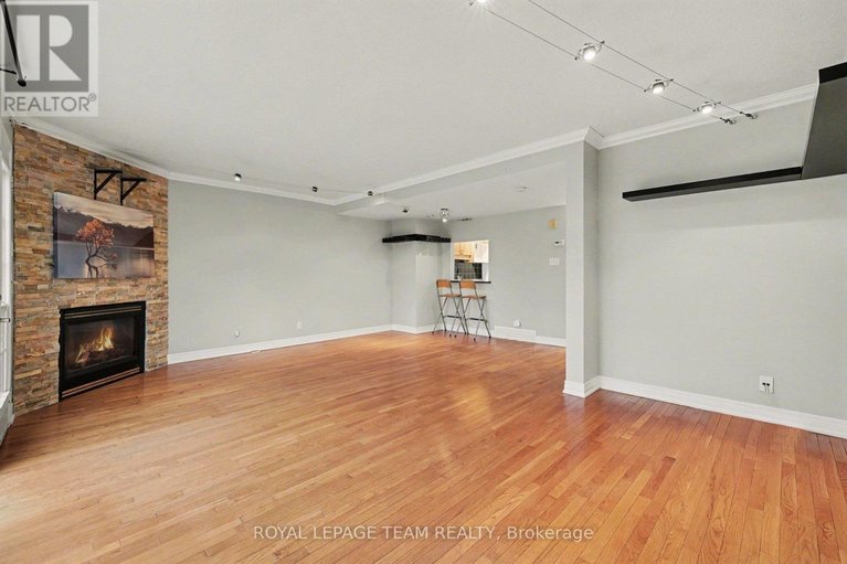 29597736/187-monterey-drive/leslie-park/ottawa/ontario/K2H7A9_11