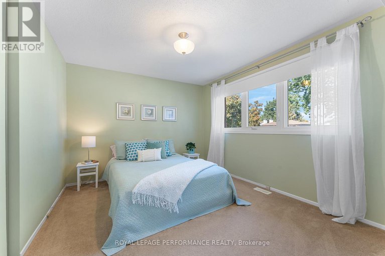 28877578/1848-thistleleaf-crescent/chapel-hill/ottawa/ontario/K1C5W7_31