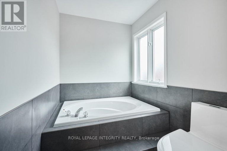 28785274/1036-rocky-harbour-crescent/riverside-southgloucester-glen/ottawa/ontario/K1V1V2_21