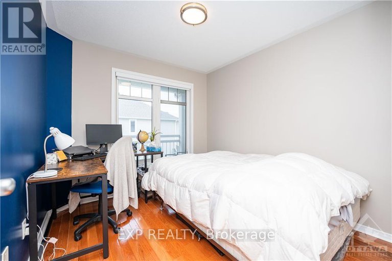 29086343/504-barholm-private/mer-bleuebradley-estatesanderson-park/ottawa/ontario/K4B1H9_19