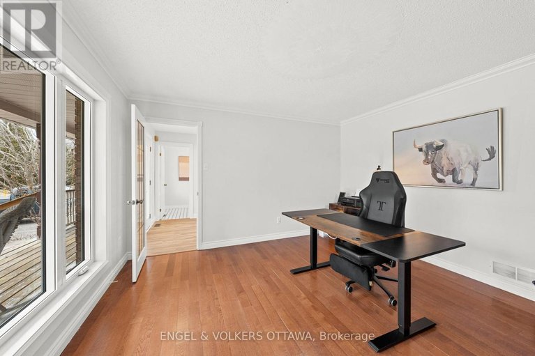 29593963/129-corvinelli-crescent/village-of-russell/russell/ontario/K4R1G4_19