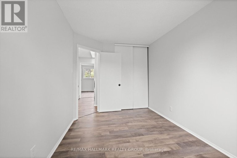 29300116/1083-millwood-court/convent-glen-north/ottawa/ontario/K1C3E9_30