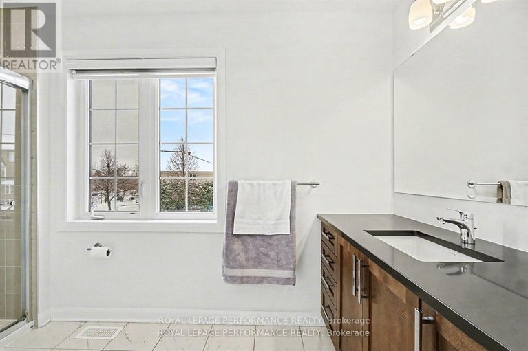 29674267/372-aquaview-drive/avalon-east/ottawa/ontario/K4A5K5_32