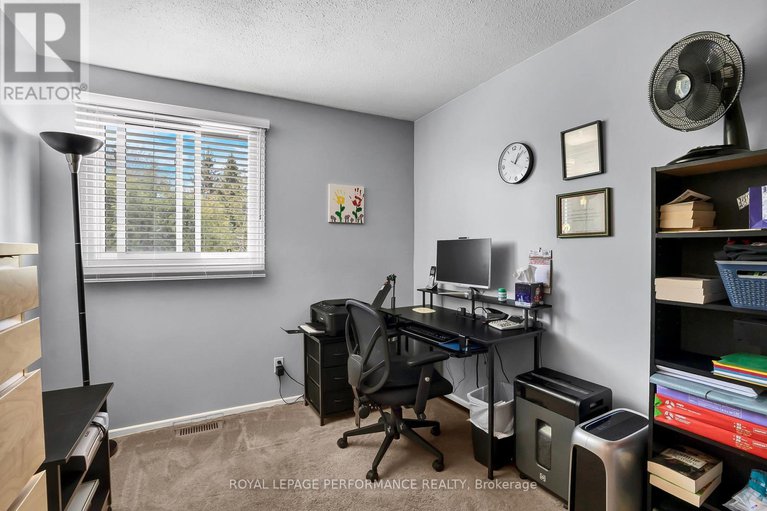 28226531/1752-lafrance-drive/queenswood-heights-south/ottawa/ontario/K1E2H2_24