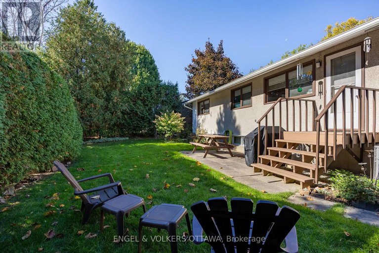 29323423/34-wallford-way/city-viewskylinefisher-heightsparkwood-hills/ottawa/ontario/K2E6B6_43