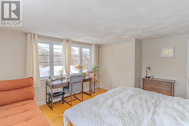 29418549/1075-north-river-road/overbrook/ottawa/ontario/K1K3V9_24