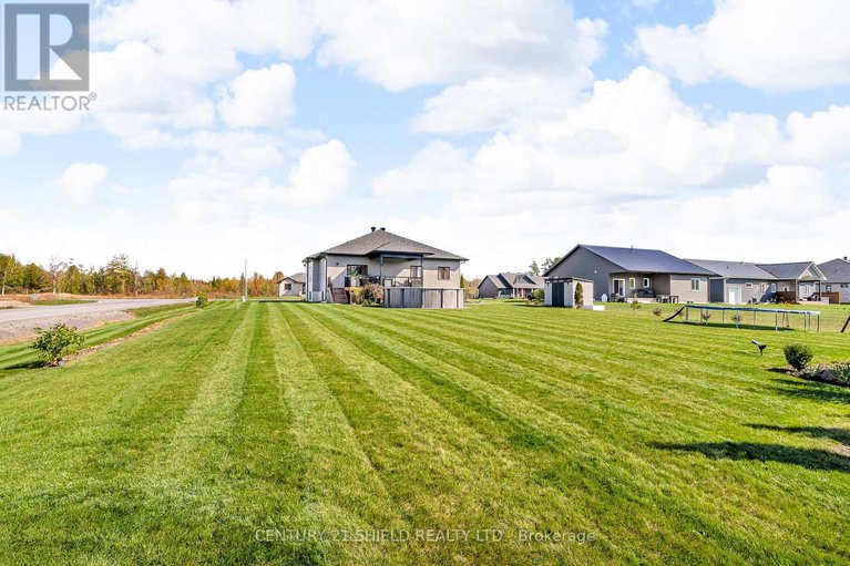 28983602/71-dale-street/long-sault/south-stormont/ontario/K0C1M0_41