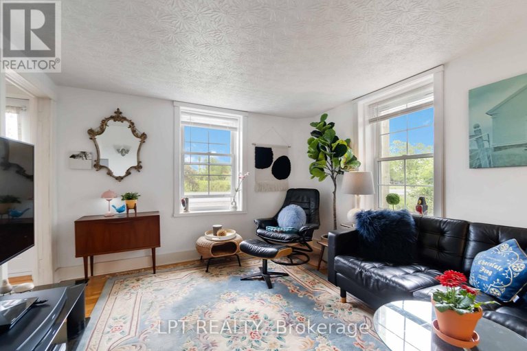 28364830/4484-county-12-road/south-stormont-osnabruck-twp/south-stormont/ontario/K0C1R0_17