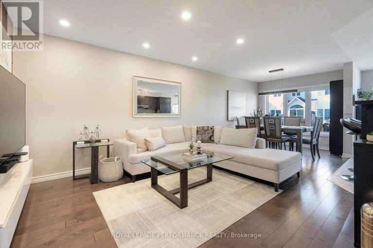 28987499/243-silvermoon-crescent/avalon-east/ottawa/ontario/K4A0P8_10