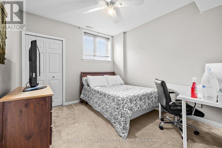 28440261/235-keltie-private/longfields/ottawa/ontario/K2J0A3_15