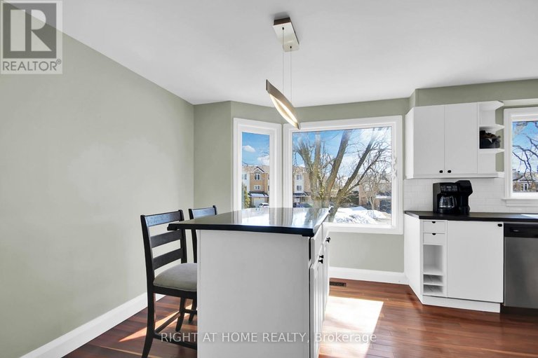 29540923/kenmare-pl-34-kenmare-place/cedargrovefraserdale/ottawa/ontario/K2J3L9_15