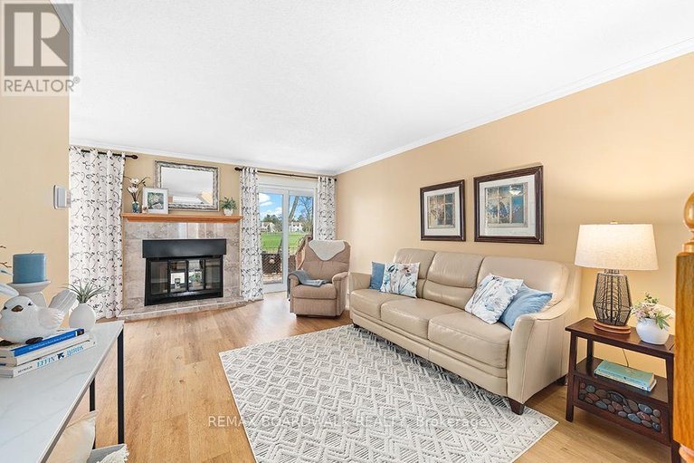 29685316/1111-des-forets-avenue/convent-glen-north/ottawa/ontario/K1C5K7_9
