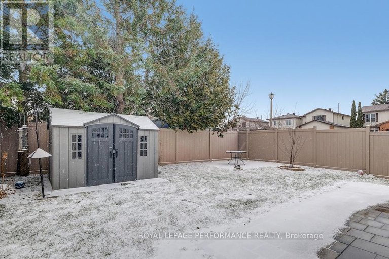 29576627/32-brando-crescent/hunt-club-parkgreenboro/ottawa/ontario/K1T2E3_31