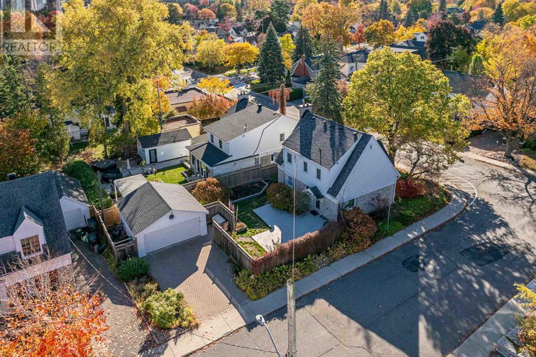 29056029/43-reid-avenue/civic-hospital/ottawa/ontario/K1Y1S5_37