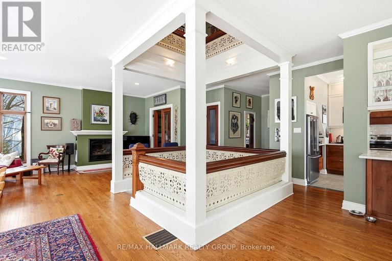 29571963/53-scrivens-street/britannia/ottawa/ontario/K2B8M6_18