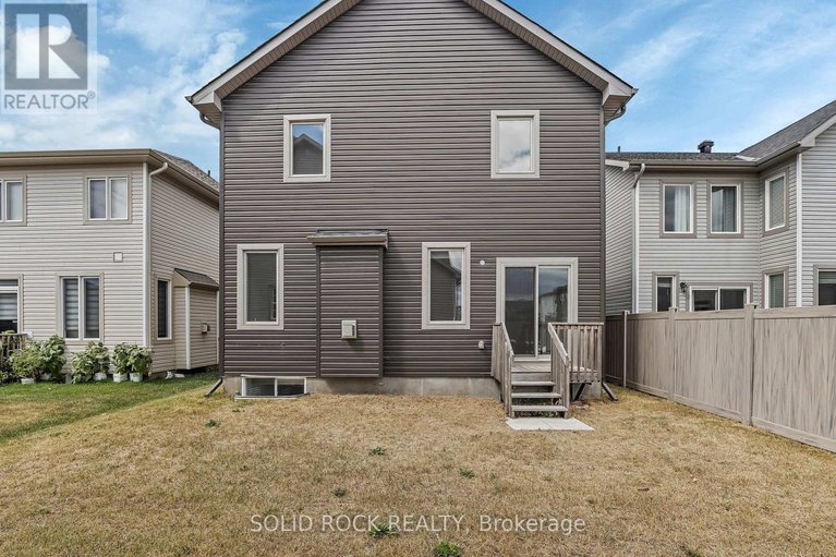 28814224/149-minikan-street/blossom-parkkemp-parkfindlay-creek/ottawa/ontario/K1X0E5_40