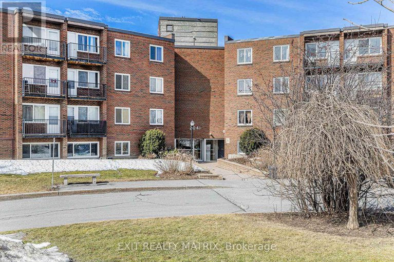 28530200/403c-2041-arrowsmith-drive/beacon-hill-south/ottawa/ontario/K1J7V7_1