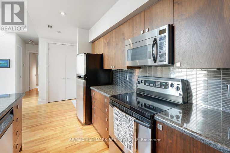 28811810/ph2-364-cooper-street/ottawa-centre/ottawa/ontario/K2P2P3_13
