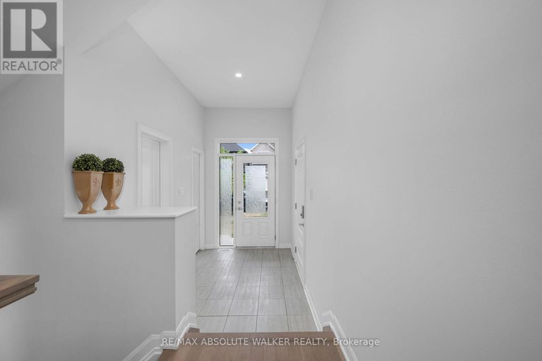 28939985/21-fossa-terrace-n/half-moon-bay/ottawa/ontario/K2J6W4_3