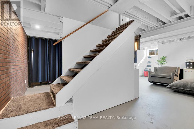 28984527/6-george-street/finch/north-stormont/ontario/K0C1K0_21