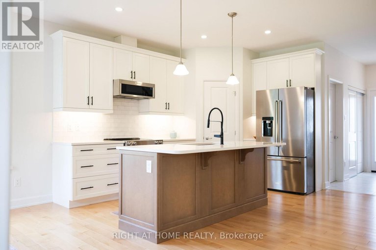 28657224/219-owen-lucas-street/mcnabbraeside-twps/mcnabbraeside/ontario/K7S3G8_5